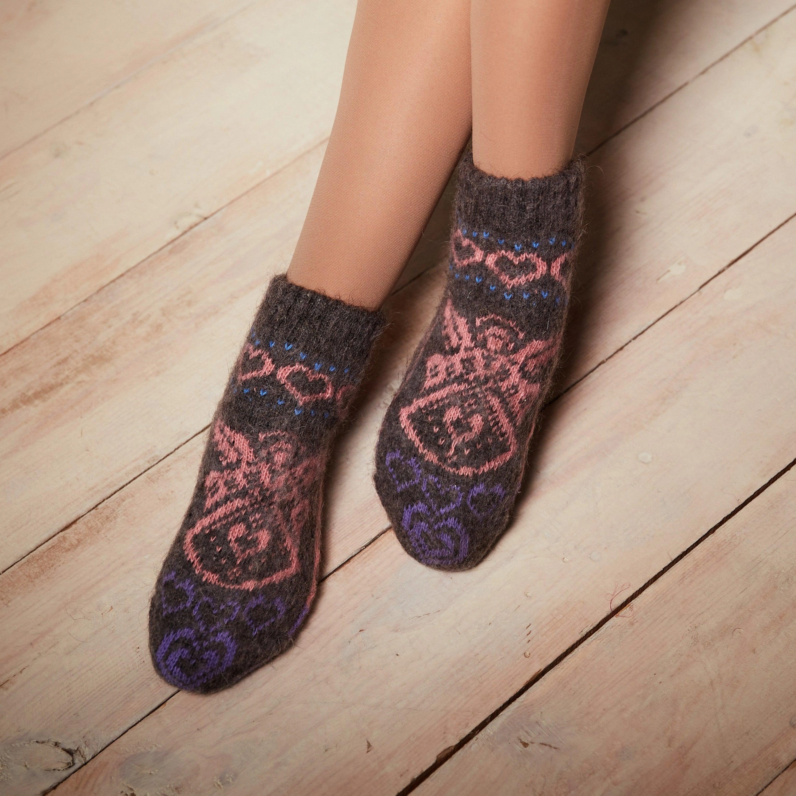 Cozy Angel Love Goat Wool Socks - Softest Warmth for Women's Feet.