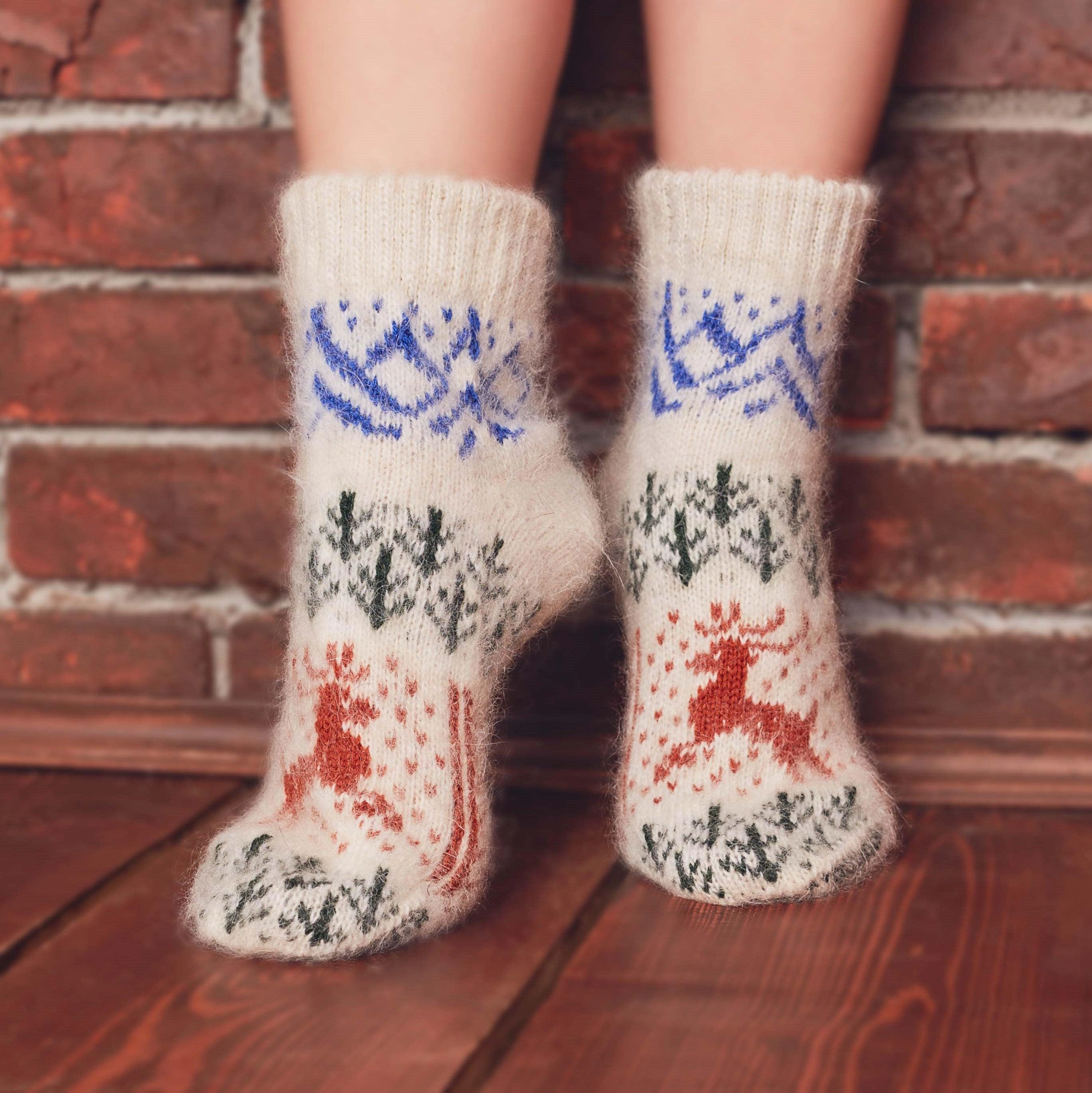 Cozy Forest Goatsocks: Alpine Comfort for Everyone